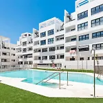 Beautiful 2-Bedroom Apartment Near Center And Beach