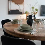 Beautiful 2-Bedroom Apartment Near Center And Beach